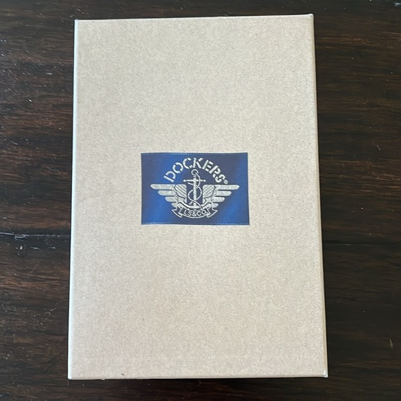 Dockers gift set front pocket wallet ID holder with utility tool - Picture 4 of 9